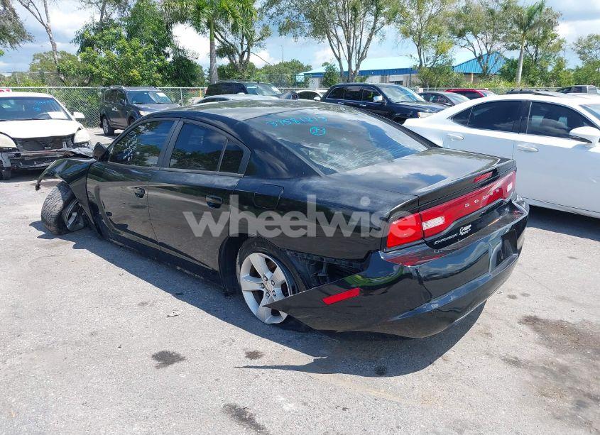 Photo 3 of 2013 Dodge Charger SE (VIN 2C3CDXBG7DH622525)