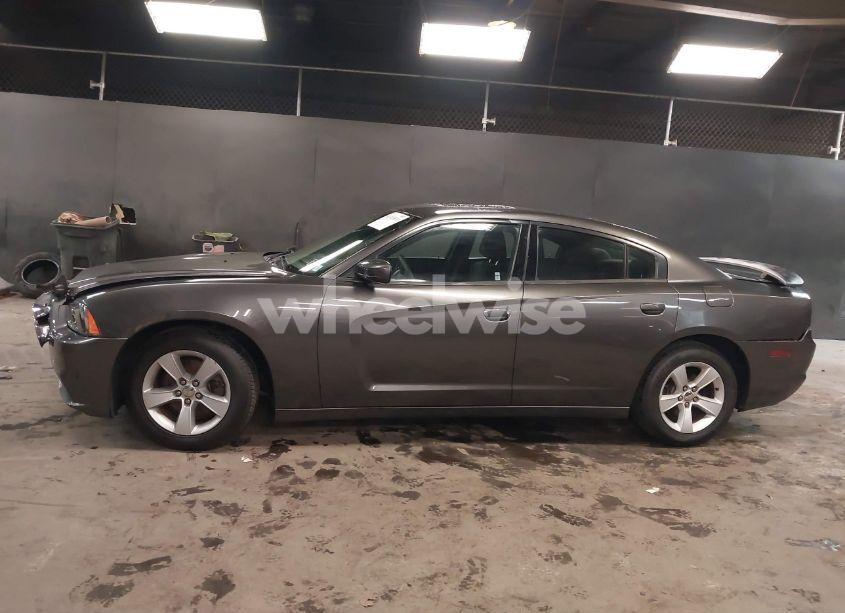 Photo 14 of 2013 Dodge Charger SE (VIN 2C3CDXBG7DH623853)