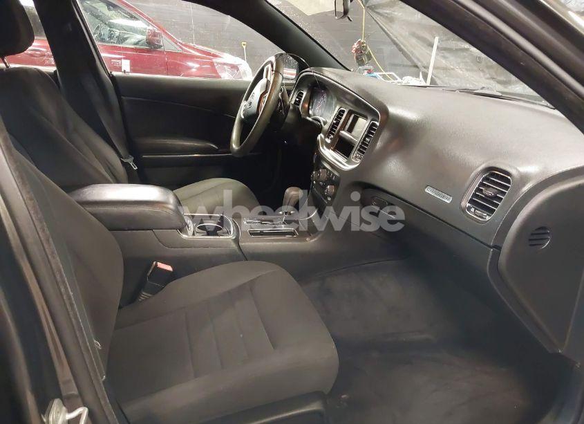 Photo 5 of 2013 Dodge Charger SE (VIN 2C3CDXBG7DH623853)