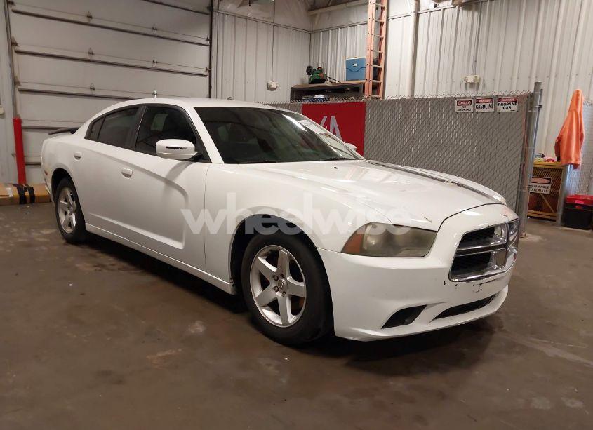 2013 Dodge Charger SE (VIN 2C3CDXBG7DH625408) main photo
