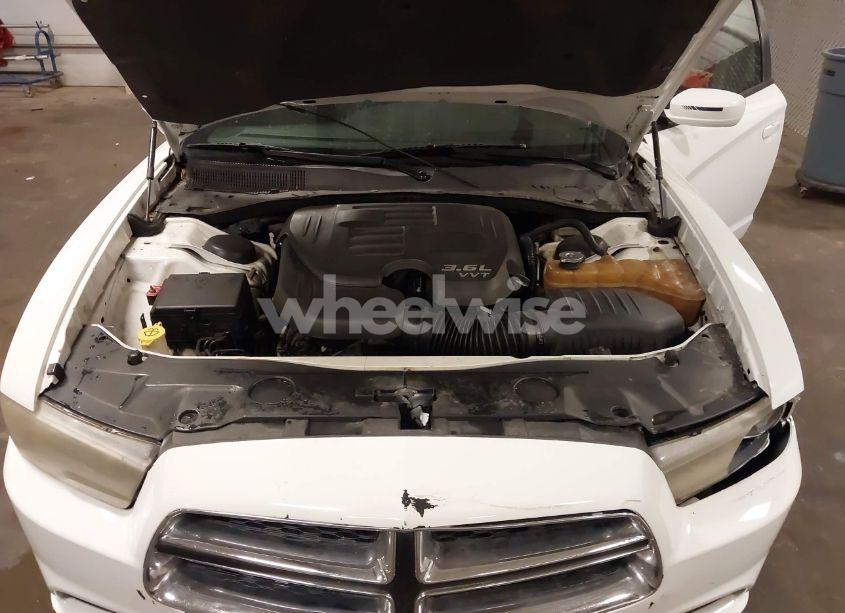 Photo 10 of 2013 Dodge Charger SE (VIN 2C3CDXBG7DH625408)
