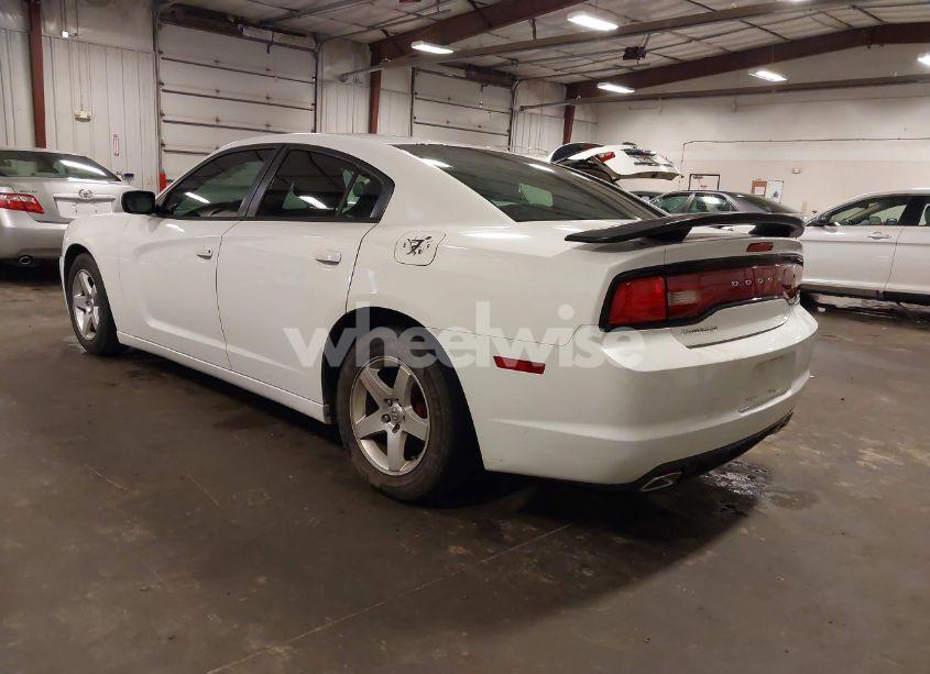 Photo 3 of 2013 Dodge Charger SE (VIN 2C3CDXBG7DH625408)