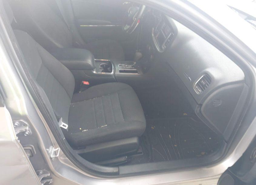 Photo 5 of 2013 Dodge Charger SE (VIN 2C3CDXBG7DH638448)