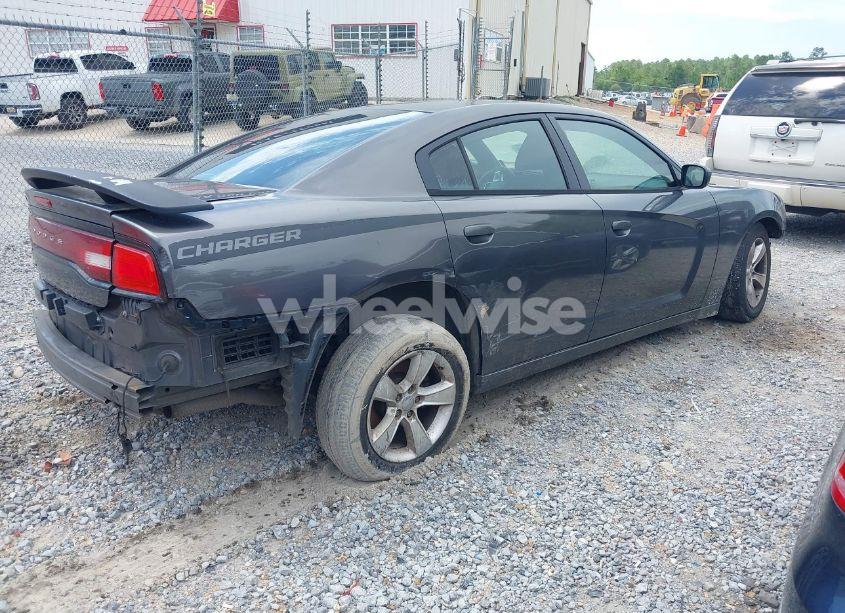 Photo 4 of 2014 Dodge Charger SE (VIN 2C3CDXBG7EH107879)