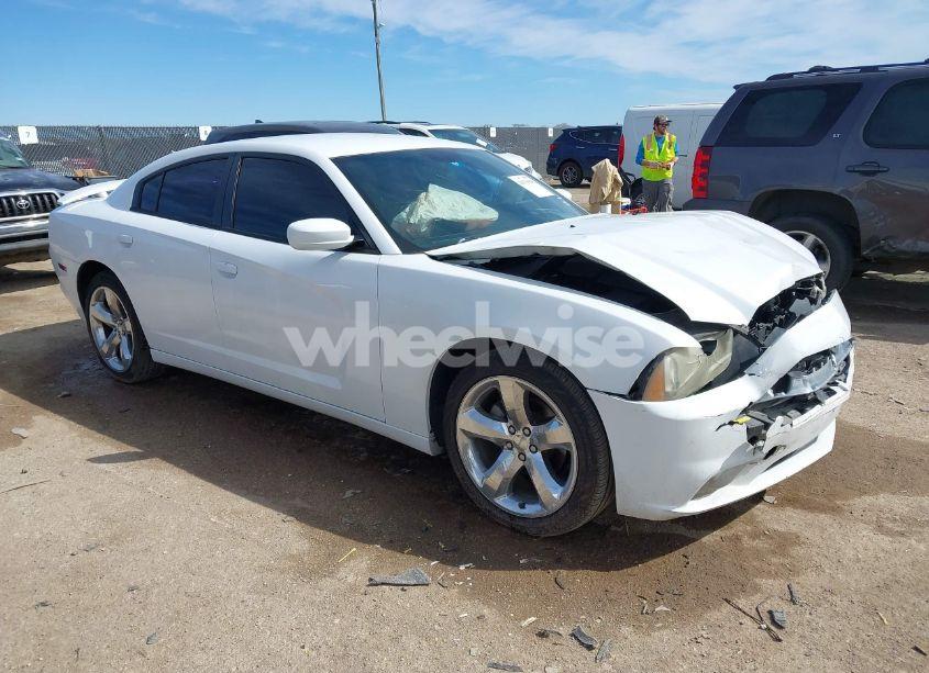2014 Dodge Charger SE (VIN 2C3CDXBG7EH130112) main photo