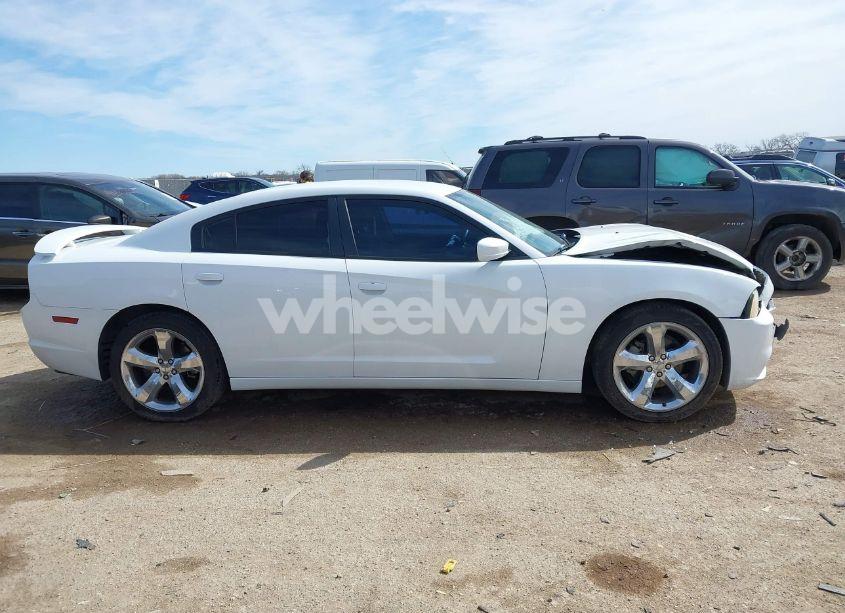 Photo 13 of 2014 Dodge Charger SE (VIN 2C3CDXBG7EH130112)