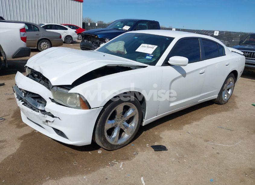 Photo 2 of 2014 Dodge Charger SE (VIN 2C3CDXBG7EH130112)