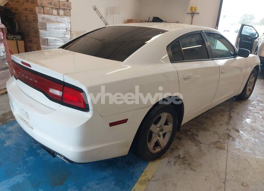Photo 4 of 2014 Dodge Charger SE (VIN 2C3CDXBG7EH130885)