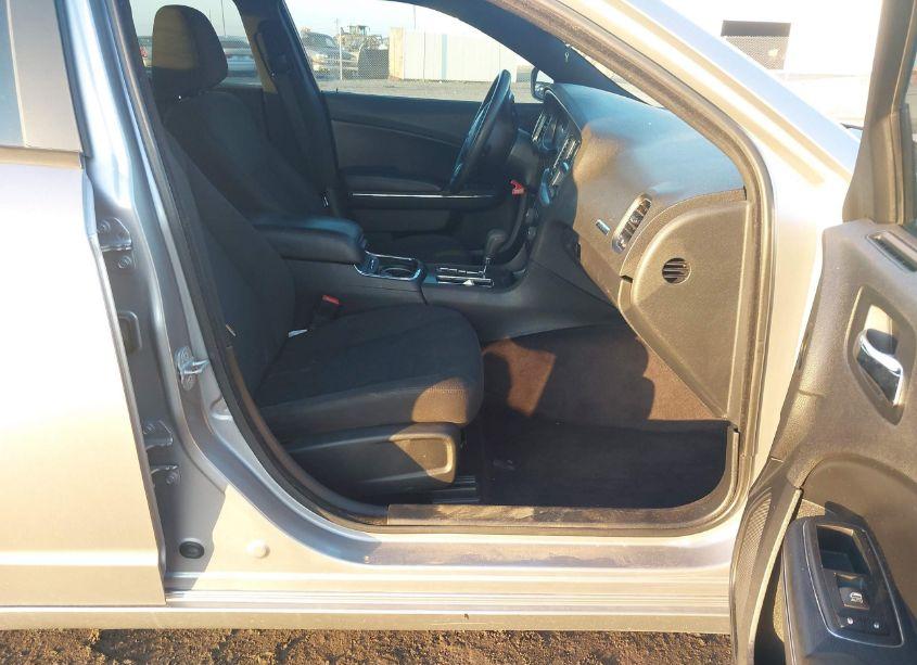 Photo 5 of 2014 Dodge Charger SE (VIN 2C3CDXBG7EH191475)