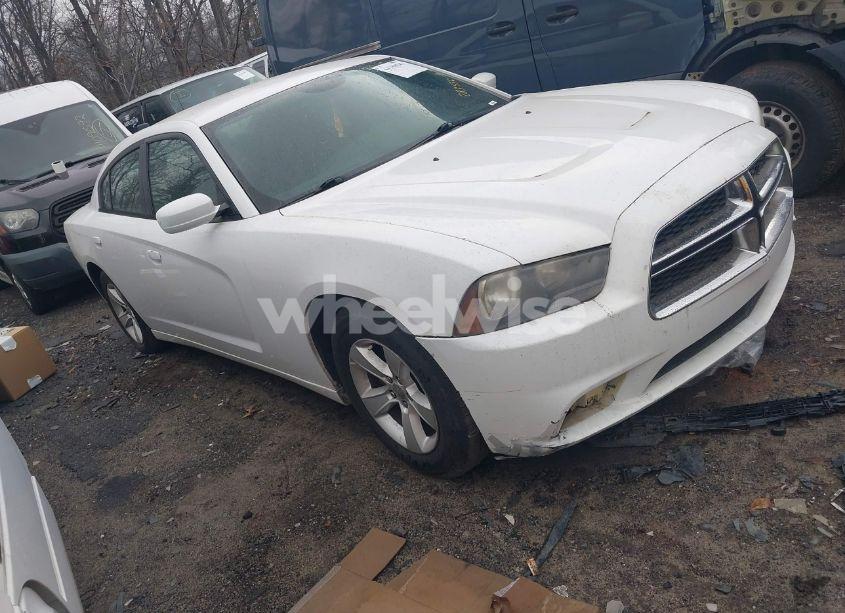 2014 Dodge Charger SE (VIN 2C3CDXBG7EH283556) main photo