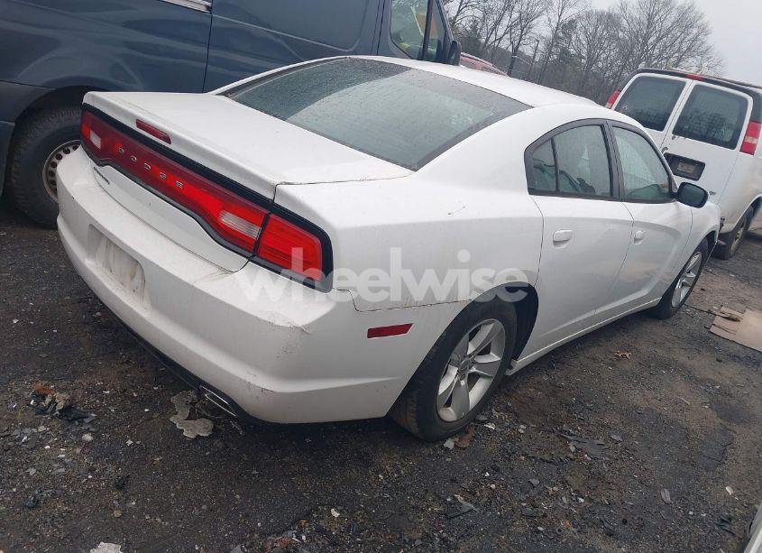 Photo 4 of 2014 Dodge Charger SE (VIN 2C3CDXBG7EH283556)