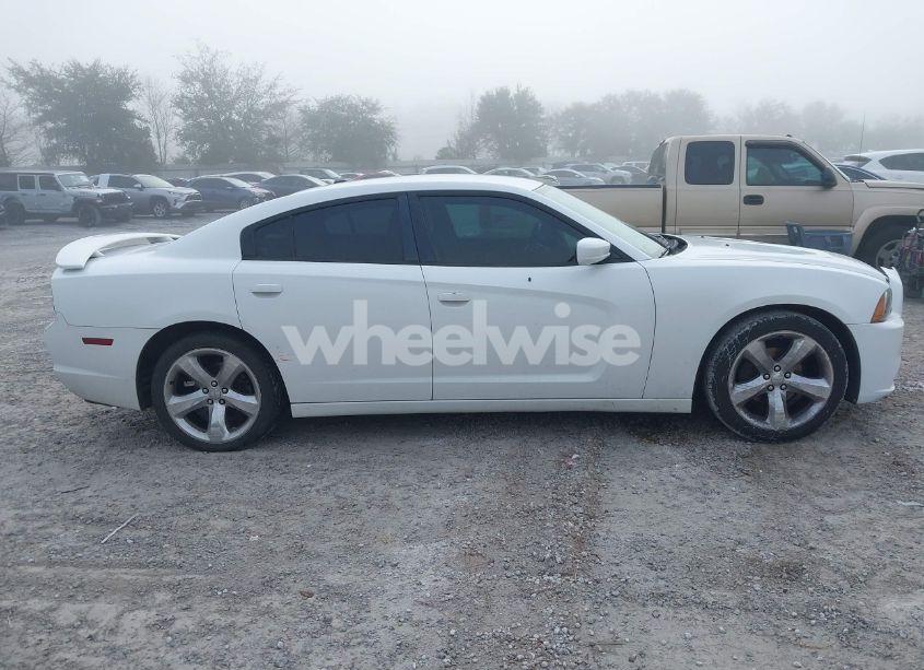 Photo 13 of 2014 Dodge Charger SE (VIN 2C3CDXBG7EH360281)
