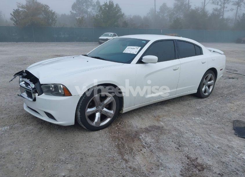 Photo 2 of 2014 Dodge Charger SE (VIN 2C3CDXBG7EH360281)