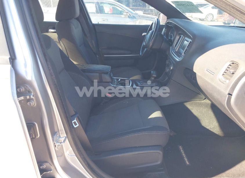 Photo 5 of 2015 Dodge Charger SE (VIN 2C3CDXBG7FH741825)