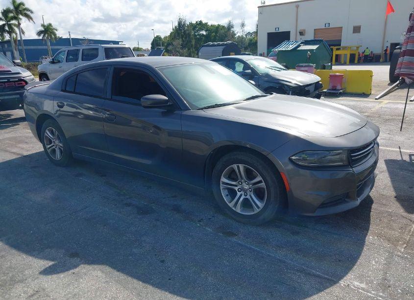 2015 Dodge Charger SE (VIN 2C3CDXBG7FH751996) main photo