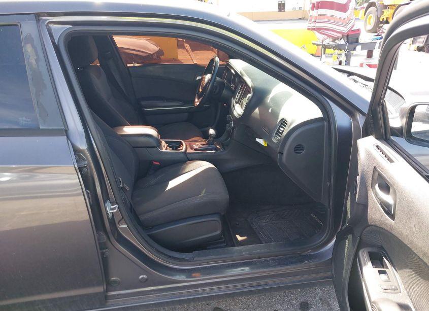 Photo 5 of 2015 Dodge Charger SE (VIN 2C3CDXBG7FH751996)