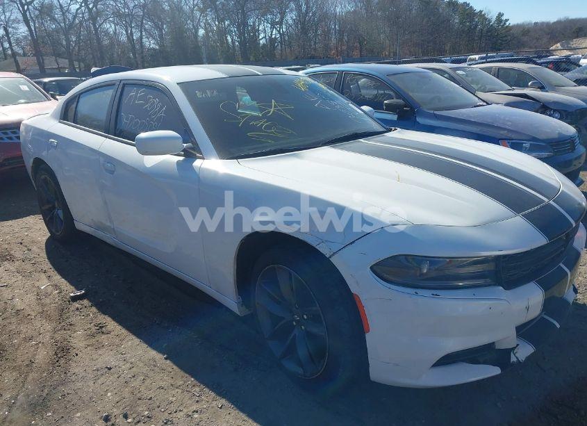 2016 Dodge Charger SE (VIN 2C3CDXBG7GH303503) main photo