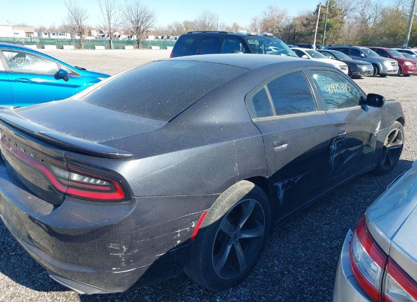 Photo 4 of 2017 Dodge Charger SE RWD (VIN 2C3CDXBG7HH575714)