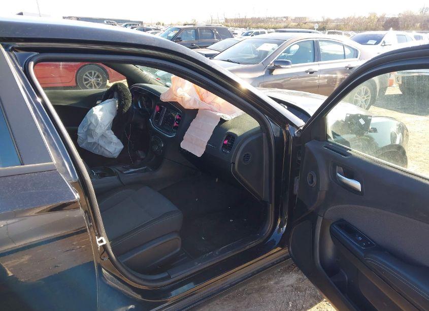 Photo 5 of 2018 Dodge Charger SXT RWD (VIN 2C3CDXBG7JH196654)