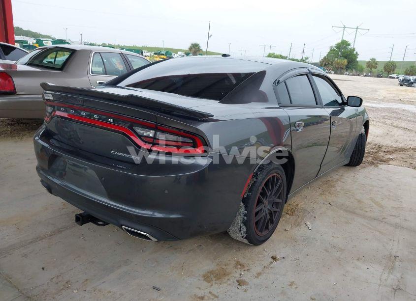 Photo 4 of 2019 Dodge Charger SXT RWD (VIN 2C3CDXBG7KH580158)