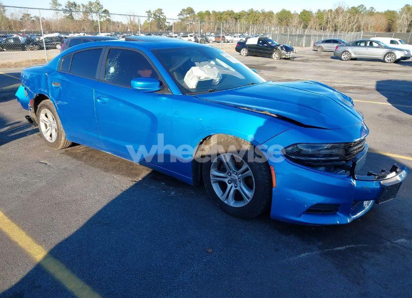 2019 Dodge Charger SXT RWD (VIN 2C3CDXBG7KH656929) main photo