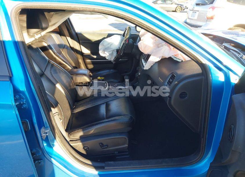 Photo 5 of 2019 Dodge Charger SXT RWD (VIN 2C3CDXBG7KH656929)