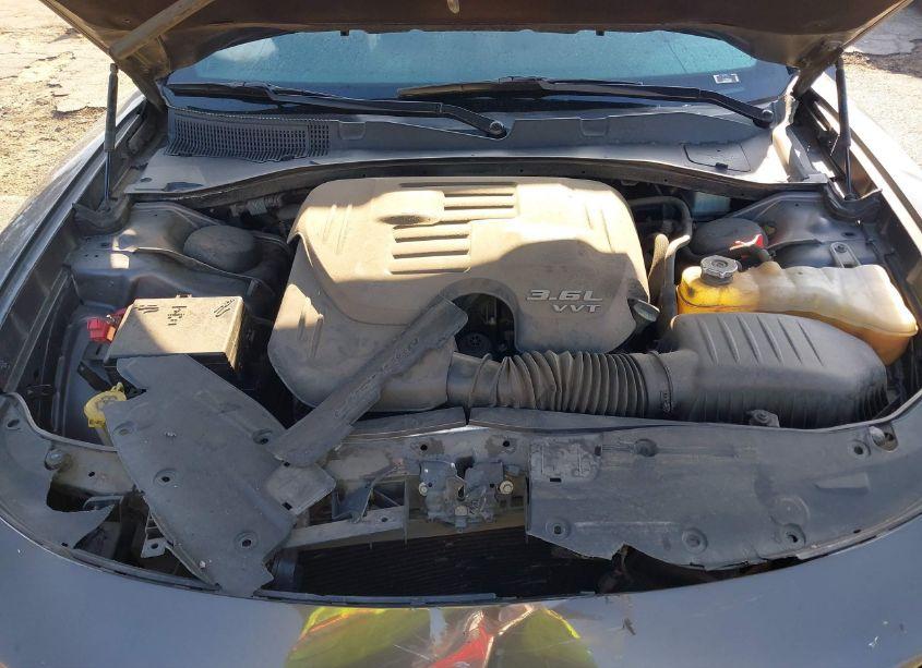 Photo 10 of 2019 Dodge Charger SXT RWD (VIN 2C3CDXBG7KH658289)