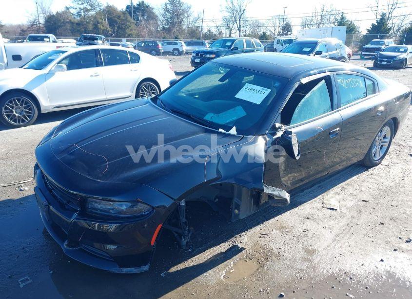 Photo 2 of 2019 Dodge Charger SXT RWD (VIN 2C3CDXBG7KH702615)