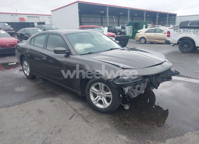 2019 Dodge Charger SXT RWD (VIN 2C3CDXBG7KH711539) main photo