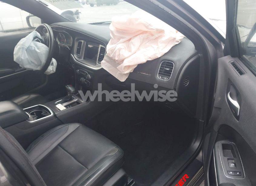 Photo 5 of 2019 Dodge Charger SXT RWD (VIN 2C3CDXBG7KH711539)