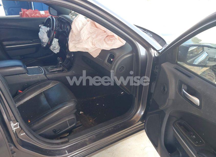 Photo 5 of 2019 Dodge Charger SXT RWD (VIN 2C3CDXBG7KH711766)