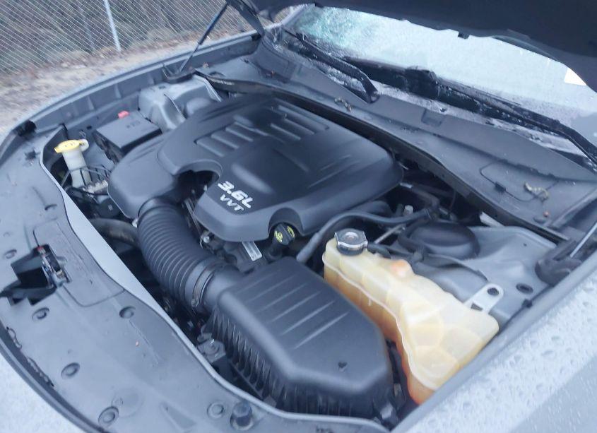 Photo 10 of 2019 Dodge Charger SXT RWD (VIN 2C3CDXBG7KH720953)