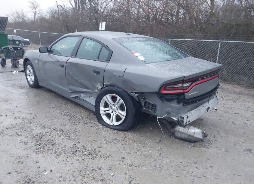 Photo 3 of 2019 Dodge Charger SXT RWD (VIN 2C3CDXBG7KH720953)