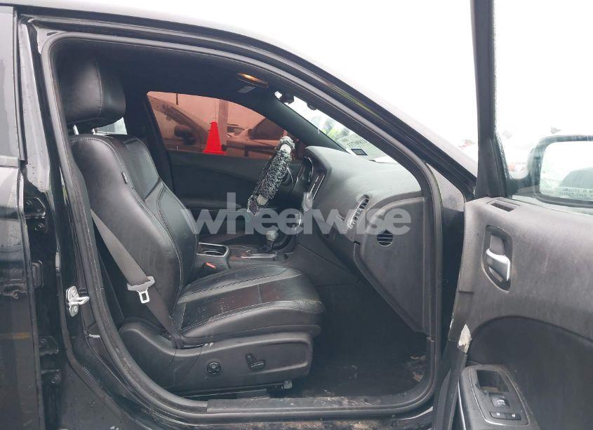 Photo 5 of 2021 Dodge Charger SXT RWD (VIN 2C3CDXBG7MH503597)