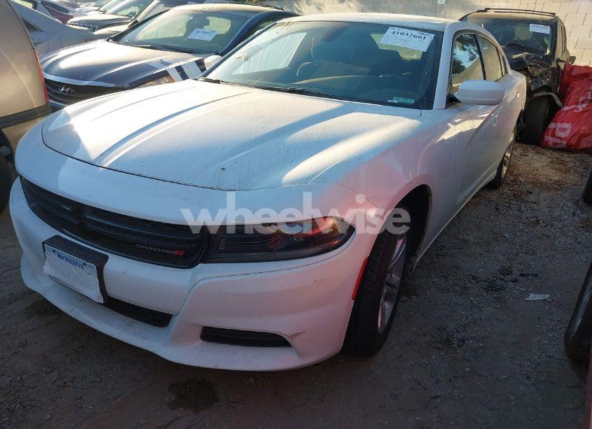Photo 2 of 2022 Dodge Charger SXT RWD (VIN 2C3CDXBG7NH220053)