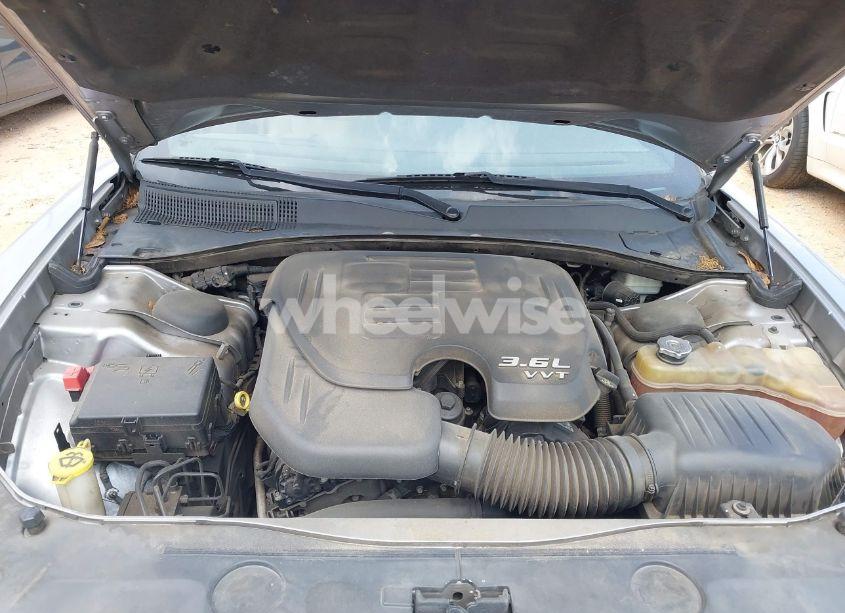 Photo 10 of 2013 Dodge Charger SE (VIN 2C3CDXBG8DH570418)