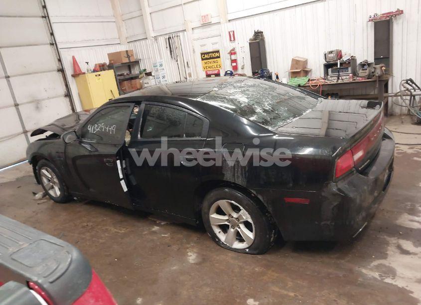 Photo 14 of 2013 Dodge Charger SE (VIN 2C3CDXBG8DH668722)