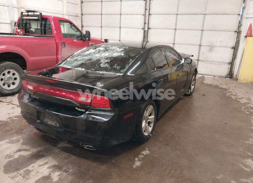 Photo 4 of 2013 Dodge Charger SE (VIN 2C3CDXBG8DH668722)