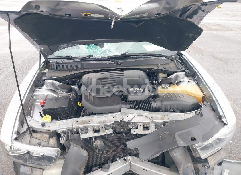 Photo 10 of 2013 Dodge Charger SE (VIN 2C3CDXBG8DH719474)