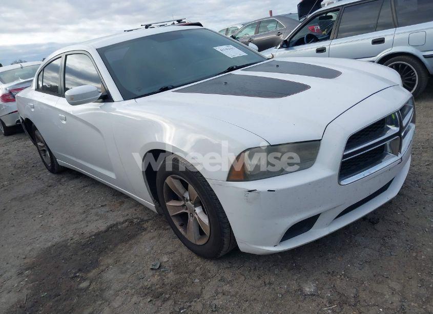 2014 Dodge Charger SE (VIN 2C3CDXBG8EH107759) main photo