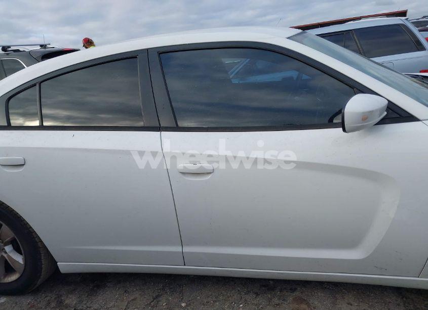 Photo 14 of 2014 Dodge Charger SE (VIN 2C3CDXBG8EH107759)