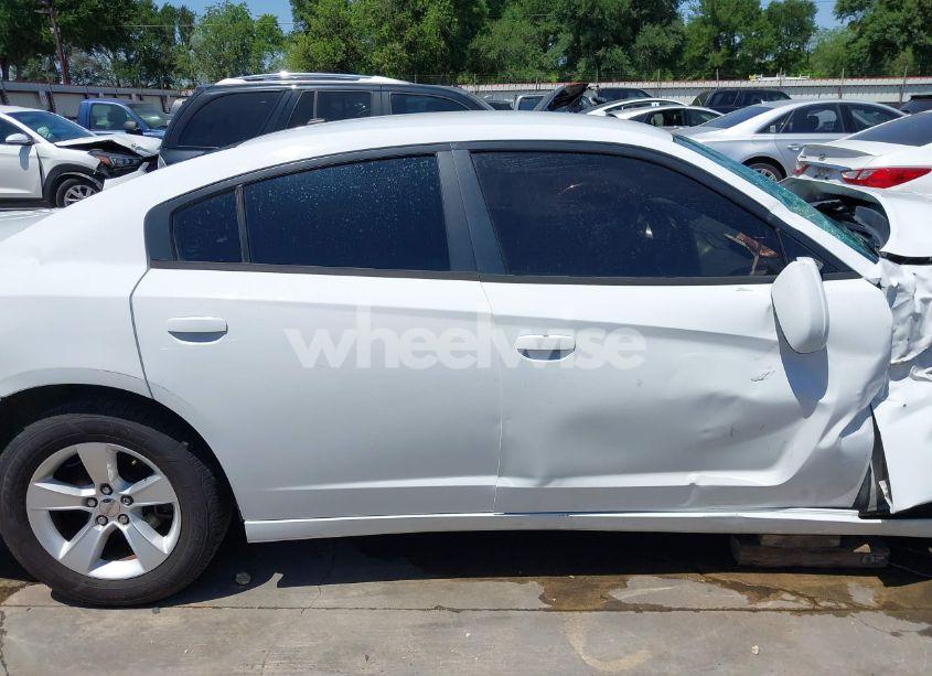 Photo 14 of 2014 Dodge Charger SE (VIN 2C3CDXBG8EH128997)