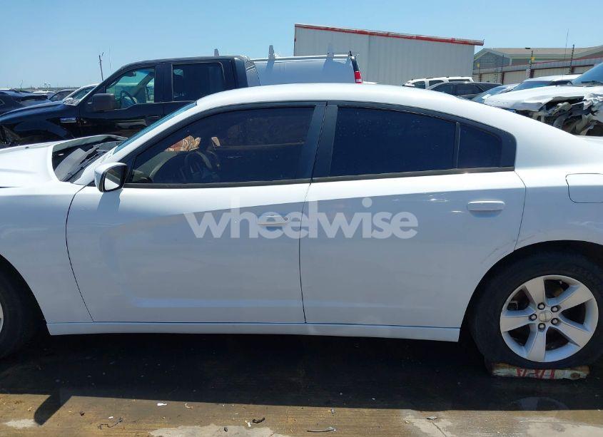 Photo 15 of 2014 Dodge Charger SE (VIN 2C3CDXBG8EH128997)