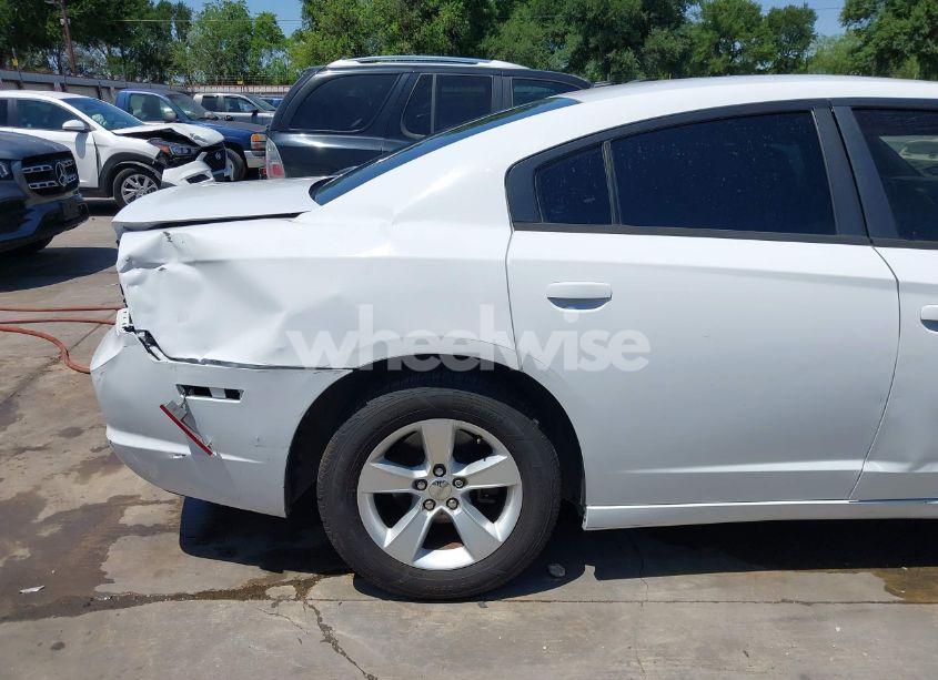 Photo 19 of 2014 Dodge Charger SE (VIN 2C3CDXBG8EH128997)