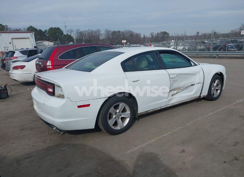Photo 4 of 2014 Dodge Charger SE (VIN 2C3CDXBG8EH174569)