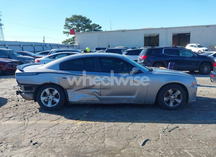 Photo 13 of 2014 Dodge Charger SE (VIN 2C3CDXBG8EH192960)