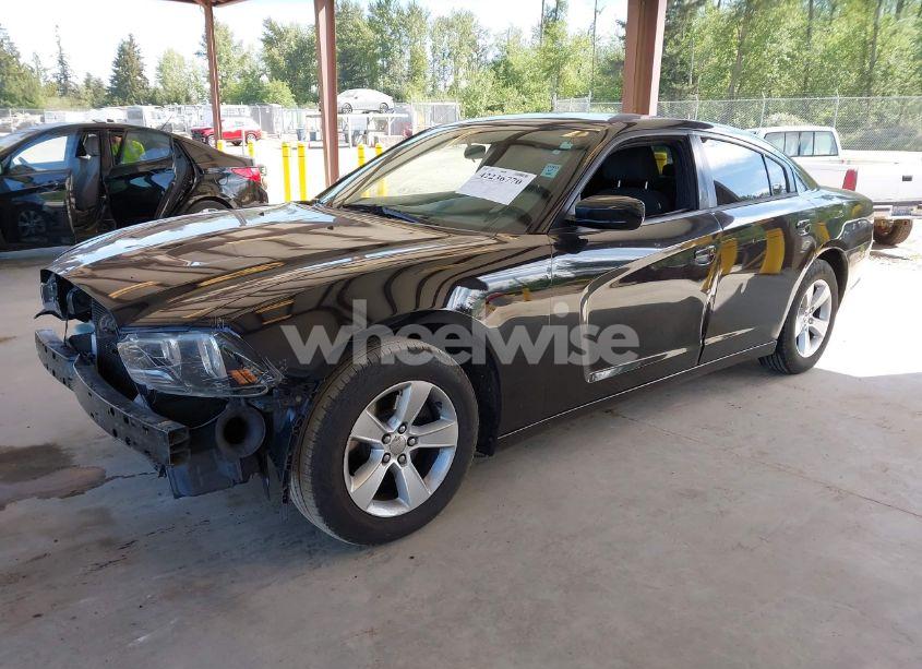 Photo 2 of 2014 Dodge Charger SE (VIN 2C3CDXBG8EH245897)