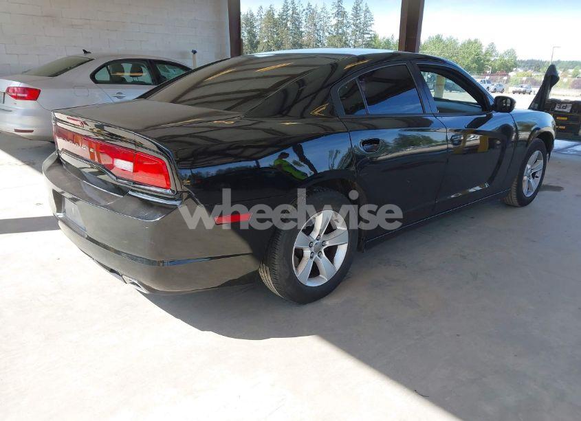 Photo 4 of 2014 Dodge Charger SE (VIN 2C3CDXBG8EH245897)