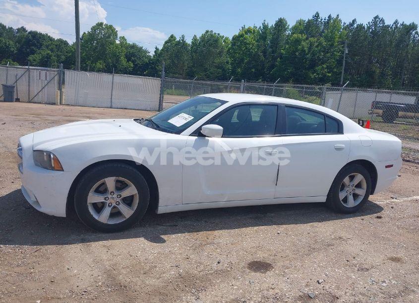 Photo 14 of 2014 Dodge Charger SE (VIN 2C3CDXBG8EH258620)