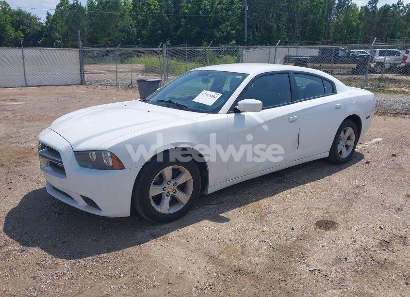 Photo 2 of 2014 Dodge Charger SE (VIN 2C3CDXBG8EH258620)